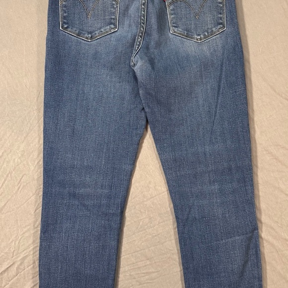 Levi's Blue Straight Leg Jeans with Vintage-Inspired Fading Sz 27 - Picture 4 of 6